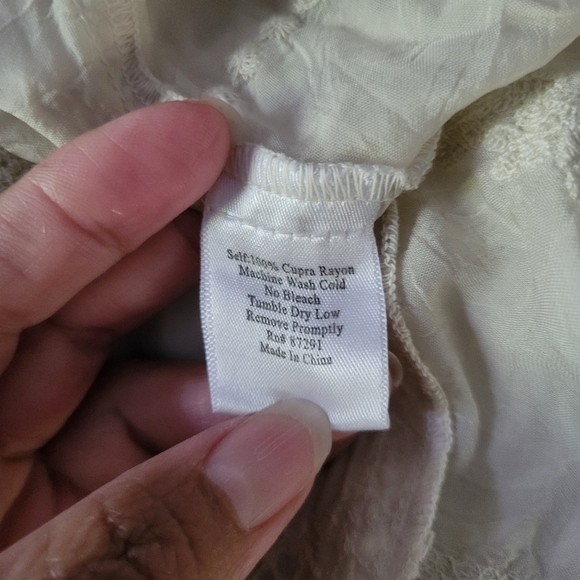 Johnny was  100% Cupra Rayon top blouse. - Picture 10 of 11